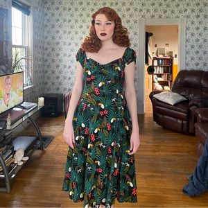 Collectif Tropical Print 1950s Style Dress
